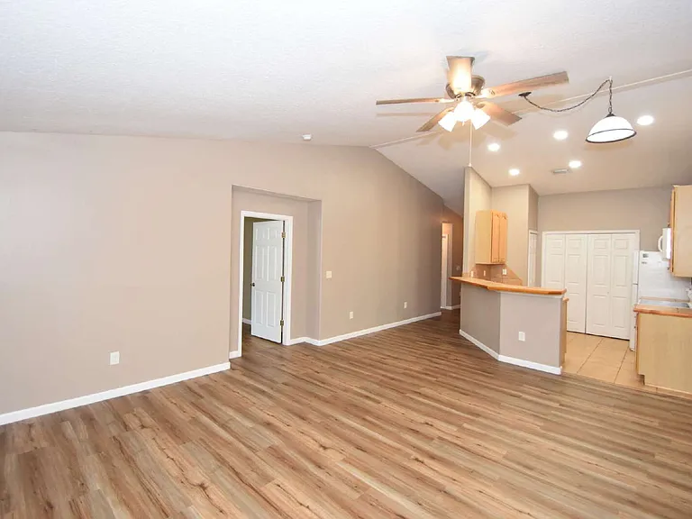7 Ryarbor Dr #B — Photo 13