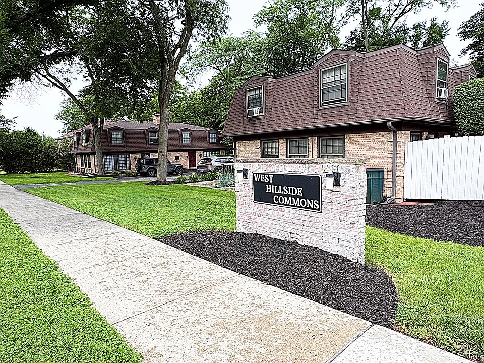 114 E Hillside Ave #114