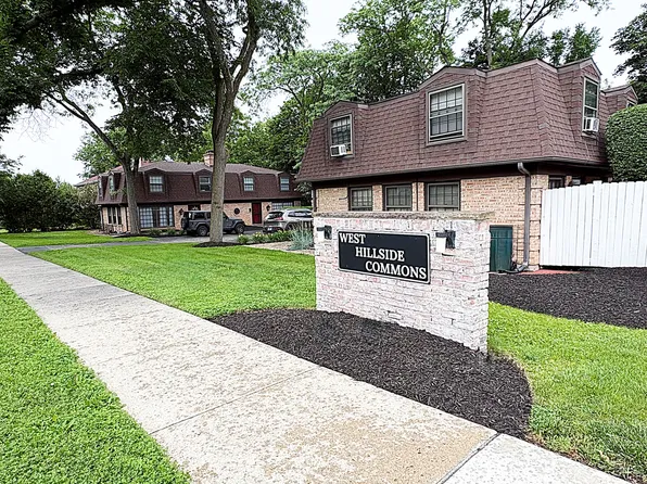 114 W Hillside Ave, Barrington, IL 60010