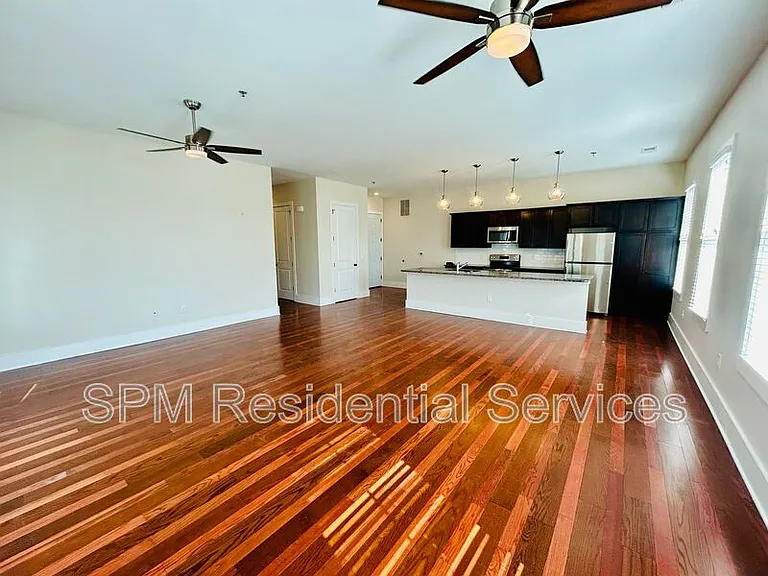 109 Pier Master Point #209 — Photo 4