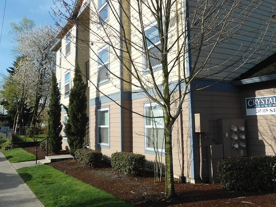 319 SE 162nd Ave #319