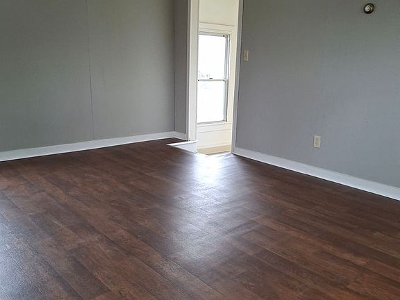 2nd image of 246 Lynwood Ave