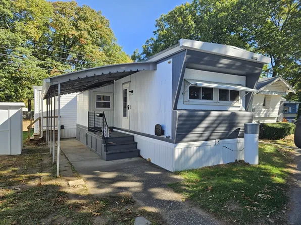 404 Southwick Rd #15, Westfield, MA 01085