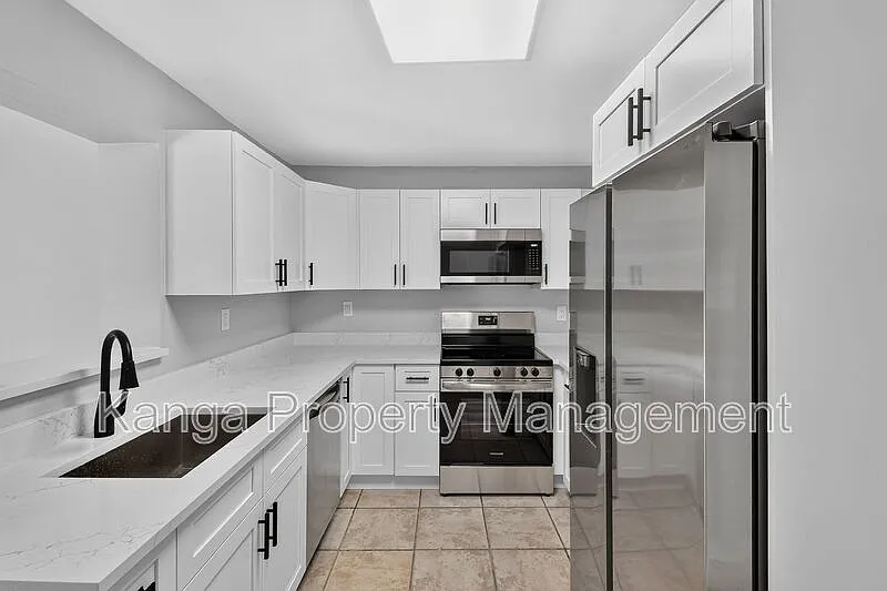 4 bed, 2.0 bath, 1541 sqft, $2,795 — Photo 1