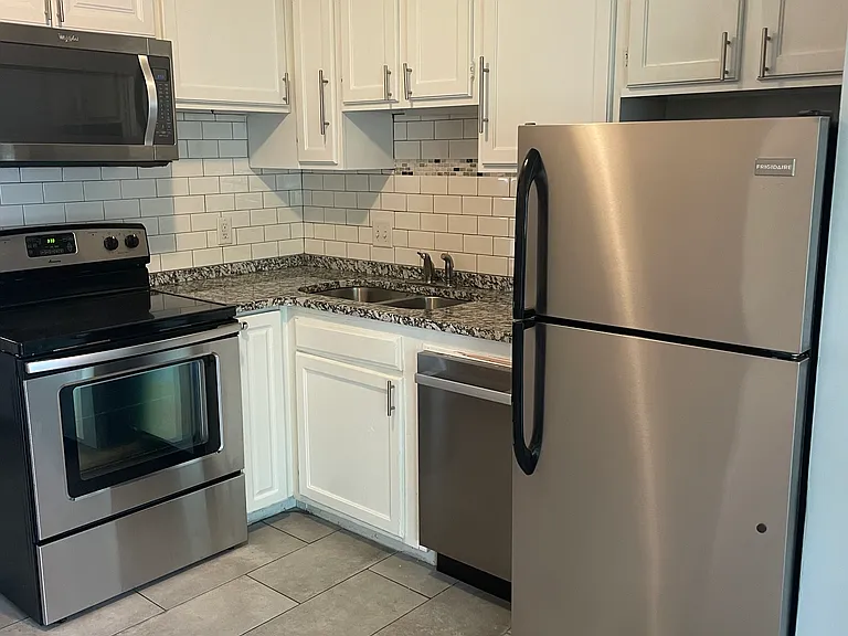 1224 Samoset Rd #103 — Photo 9