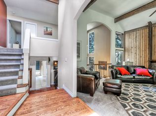 25101 SE Mirrormont Pl, Issaquah, WA 98027