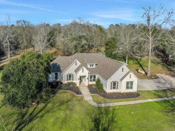 340 Pine Dr, Coldspring, TX 77331