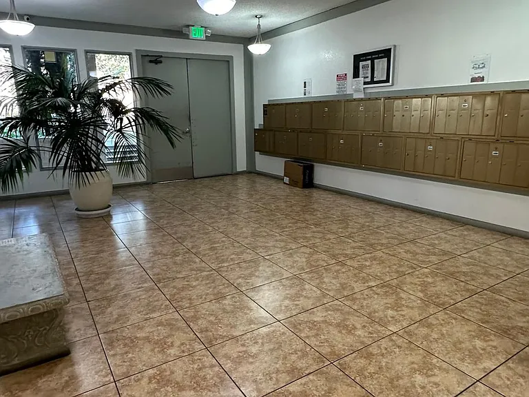65 N Allen Ave #302 — Photo 5