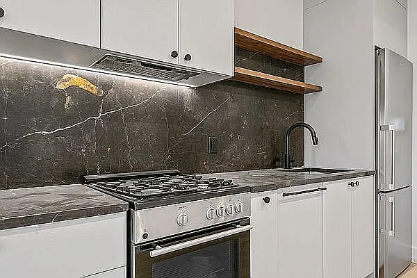 Rented by Nooklyn NYC LLC | media 21