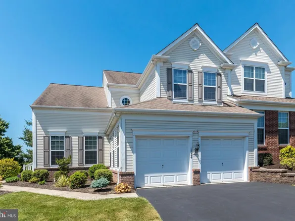 1824 Emerald Dr, Orefield, PA 18069