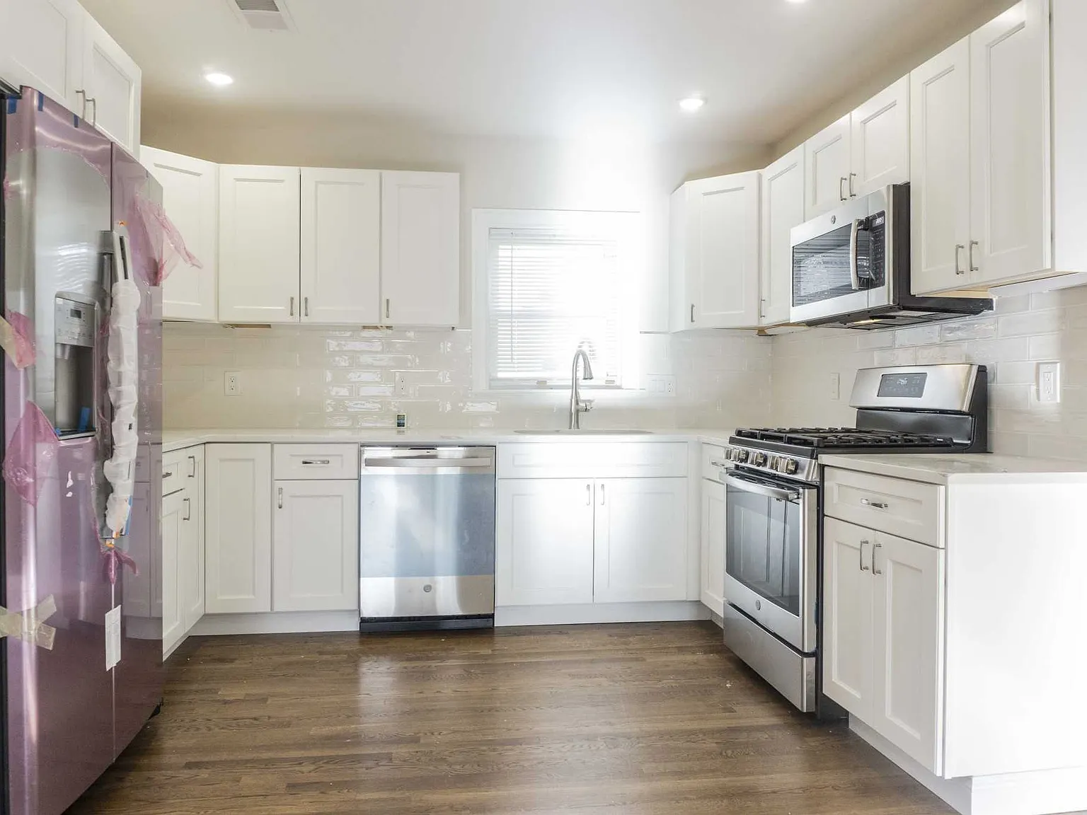 4 bed, $4,400 — Photo 2