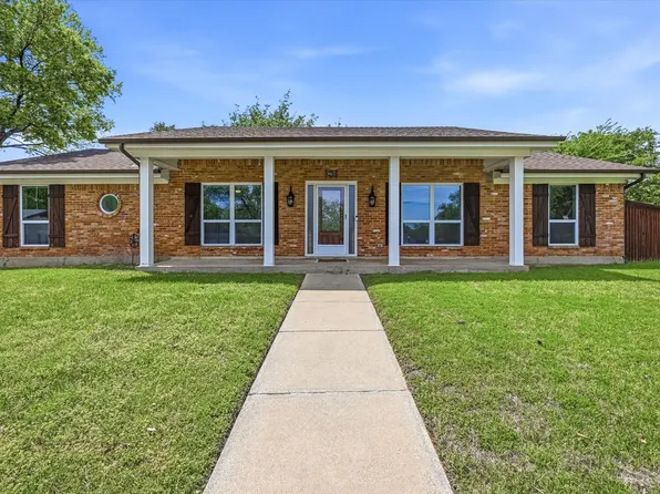 628 Robindale Ct, Bedford, TX 76022