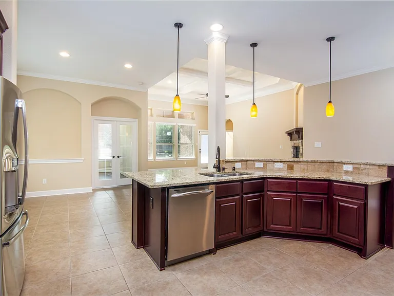 34 Canoe Bend Ct — Photo 6