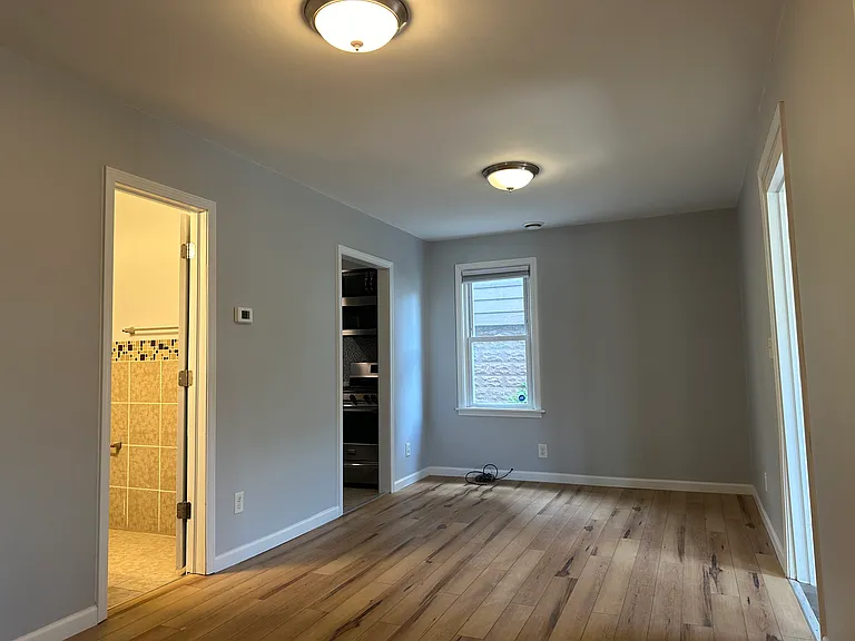 506 Tyson Pl — Photo 11