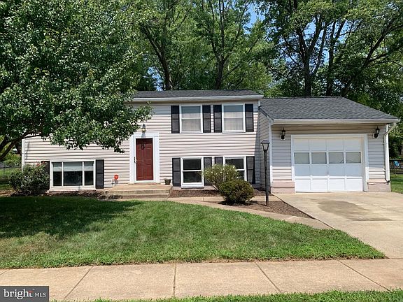 2nd image of 14209 Mapledale Ave