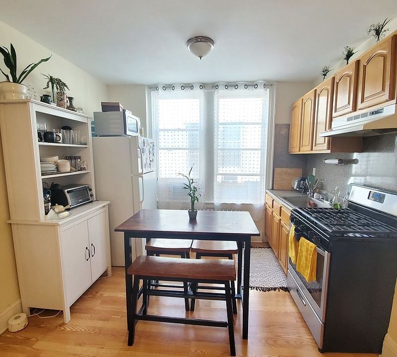 1st image of 31-32 34th St #6
