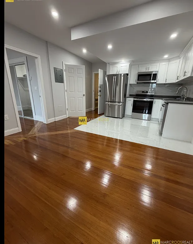 2 bed, 630 sqft, $3,600 — Photo 1