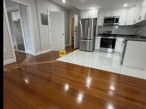 472 Commonwealth Ave APT 6, Boston, MA 02215