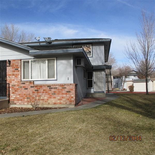 1st image of 671 Oakwood Dr