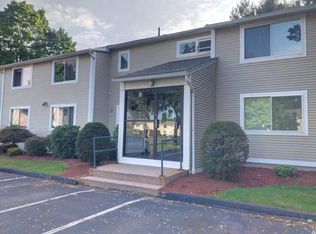 8 Arbor Way APT B, Holyoke, MA 01040