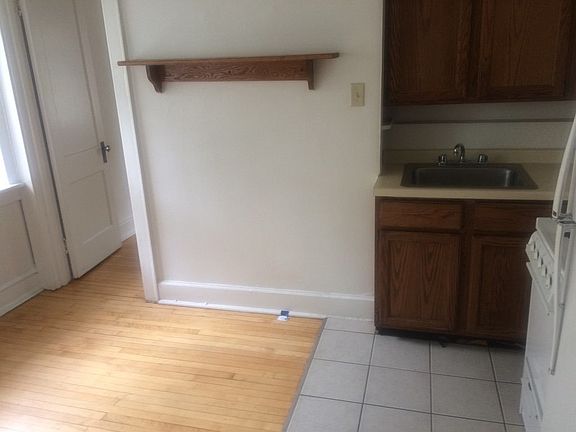 4th image of 2544 N Maryland Ave #2207-08