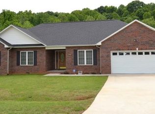 1546 Indian Springs Dr NW, Conover, NC 28613