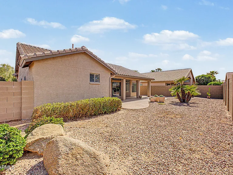 16110 W Vale Dr — Photo 31