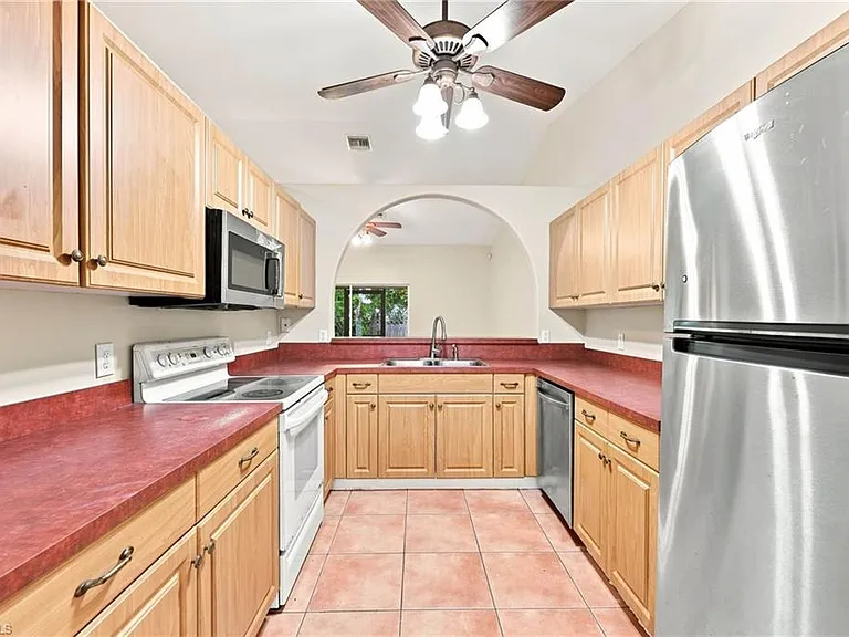 4438 Pine Lake Rd — Photo 8