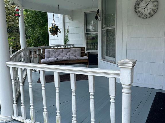 2nd image of 412 Holt Ave