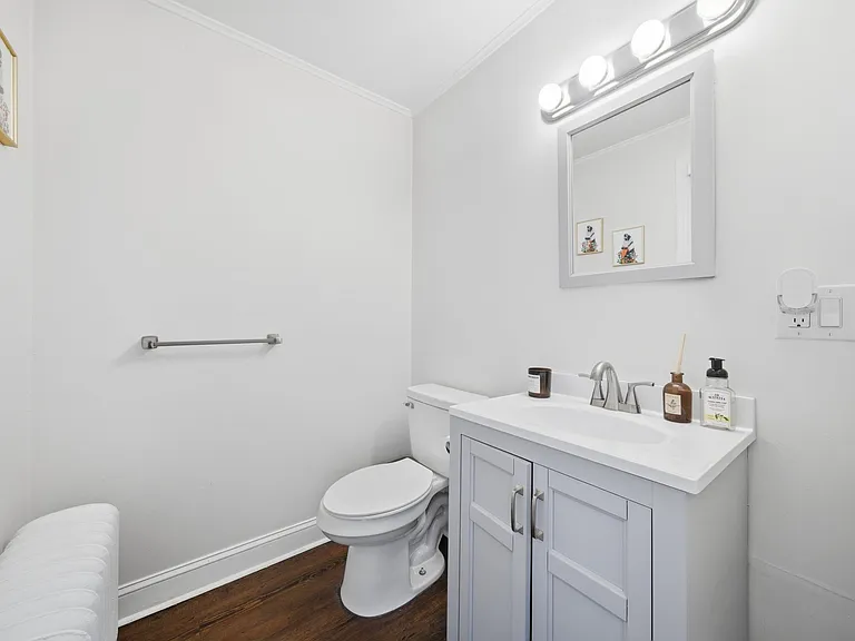 42 Spring Valley Ave — Photo 13