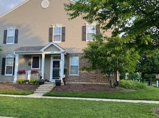 233 Springbrook Trl S, Oswego, IL 60543