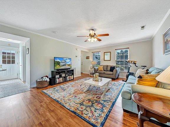5th image of 104 Lawton Ln