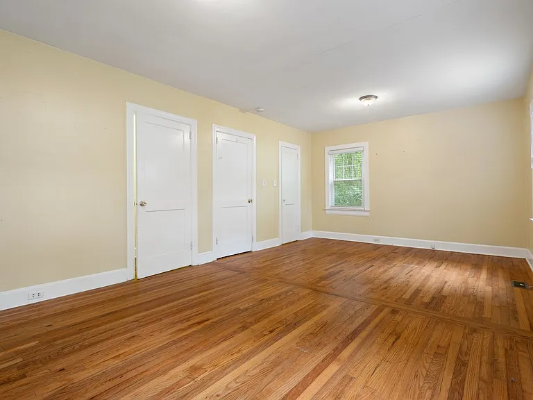 713 W Knox St — Photo 13