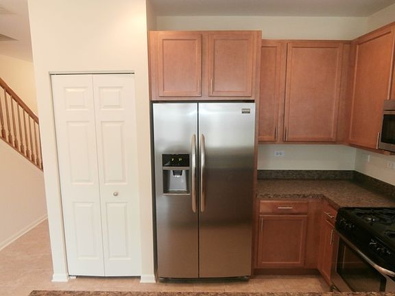 4th image of 1277 Waverly Dr