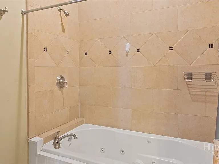 15 E Jones St #1B — Photo 22