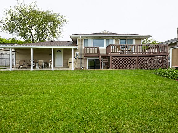 3rd image of 1815 Crandon Ln