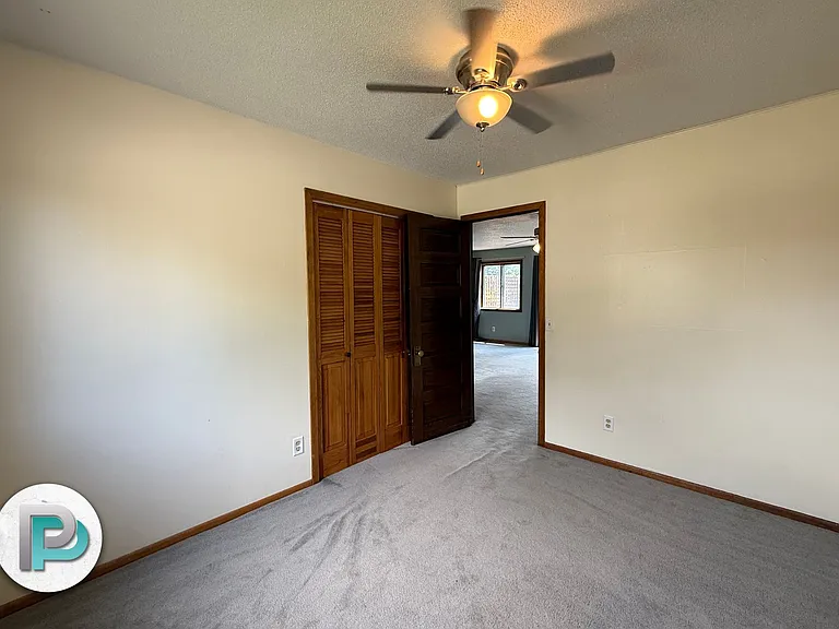 119 E North St #119 — Photo 12