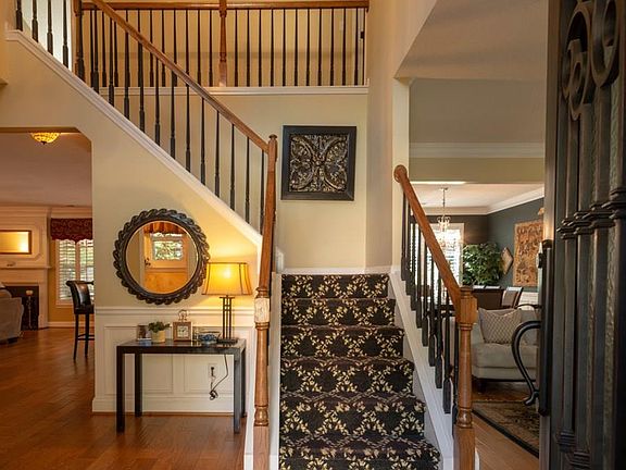 4th image of 2274 Wickingham Dr NE