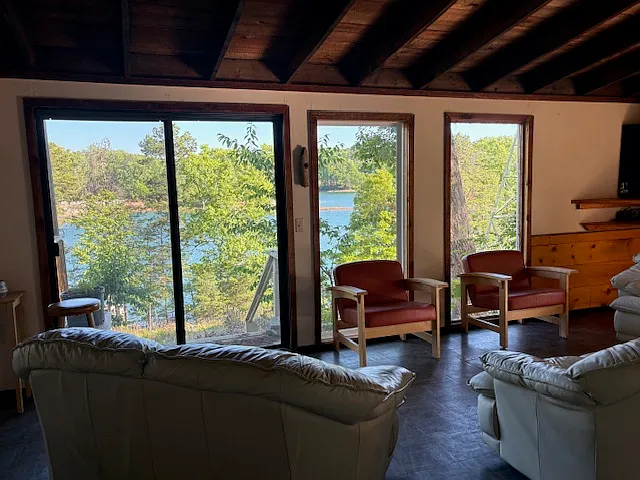 5981 Pocahontas Dr — Photo 4