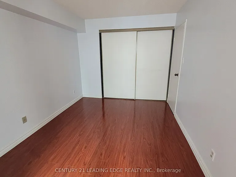 633 Bay St #1512 — Photo 9