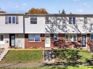 660 Hochelaga St #20, Ottawa, ON K1K 2E9