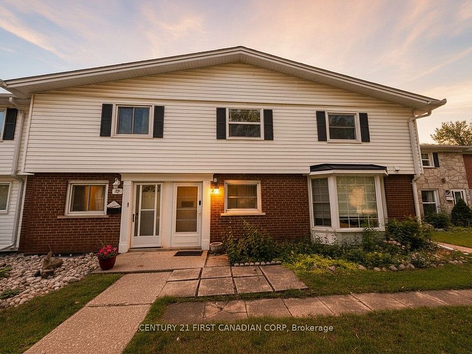 1st image of 40 Arbour Glen Cres