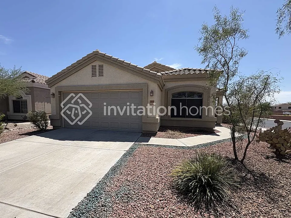 12575 W Lisbon Ln