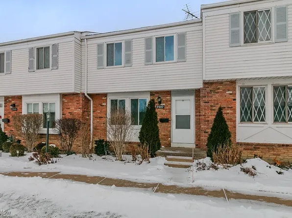 7507 Essex Dr, Mentor, OH 44060