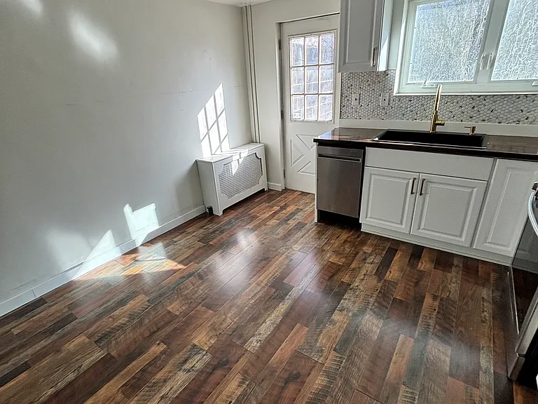 43 Ross St #2 — Photo 14