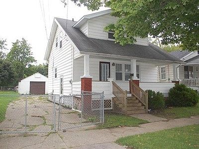 1st image of 839 Ossington Ave