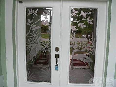 3rd image of 2810 SE East Blackwell Dr