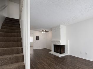 1075 Agate St APT A, San Diego, CA 92109