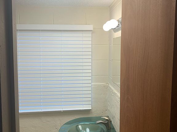 4th image of 250 N 4th St APT 3