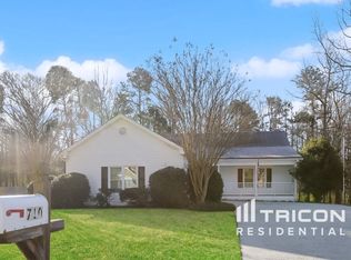 710 Hunters Ln, Loganville, GA 30052